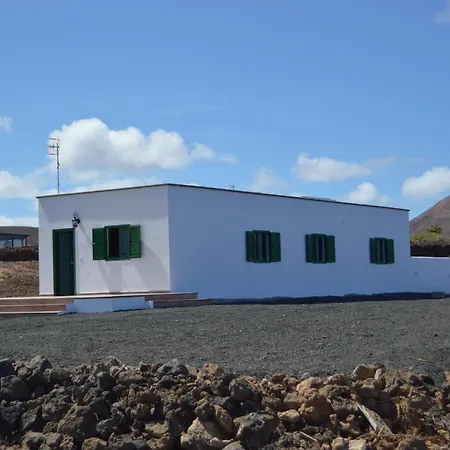 Casa Alejandro Holiday home Tinajo